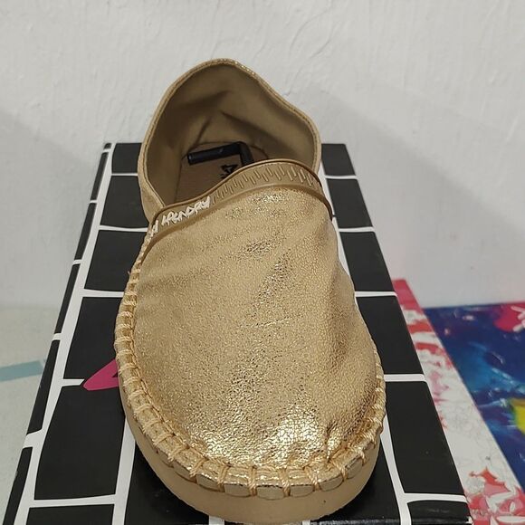 Dirty Laundry hazen gold crackle Shoe - Picture 2 of 5